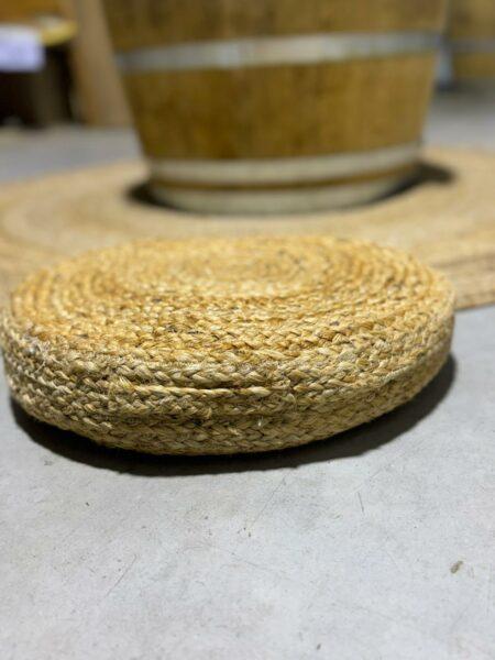 Location de pouf en jute pour votre mariage en Ille-et-Vilaine