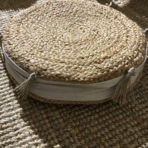 Location de pouf en jute pour votre mariage en Ille-et-Vilaine