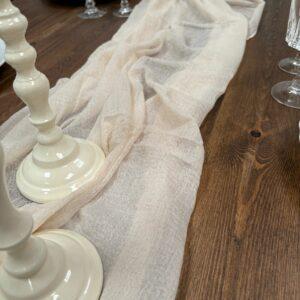 Chemin de table beige pour votre décoration